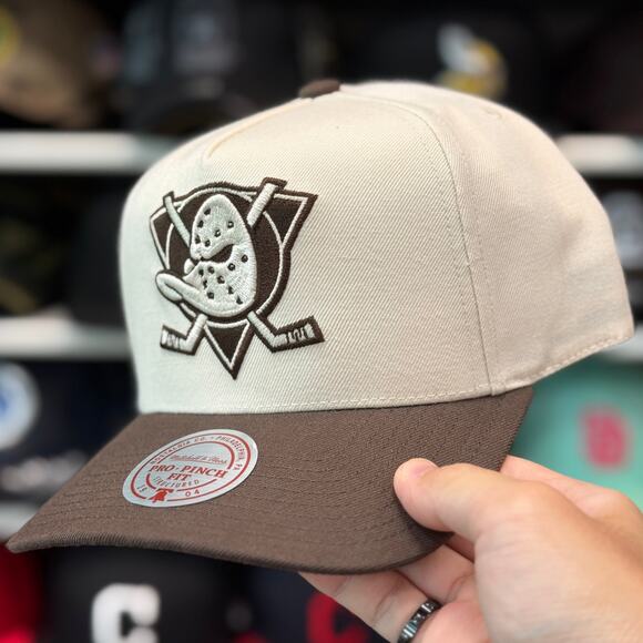 Anaheim Ducks Creme/Brown A-Frame Mitchell & Ness Snapback - Picture 3 of 4